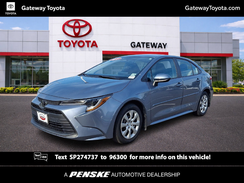 Certified 2025 Toyota Corolla LE FWD image 1