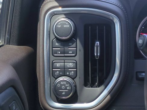 Used 2023 Chevrolet Silverado 2500 LTZ AWD/4WD image 39