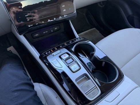 Used 2023 Hyundai Tucson Limited image 27