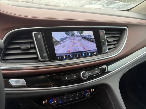 Used 2021 Buick Enclave Avenir w/ Avenir Technology Package FWD image 11