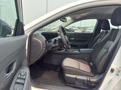 New 2026 Nissan Sentra SV w/ SV Convenience Package FWD image 10