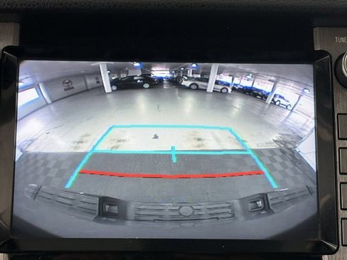 Used 2020 Toyota Tundra SR5 w/ SR5 Upgrade Package image 25