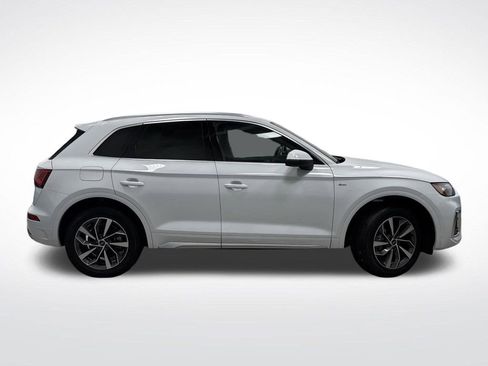 Used 2023 Audi Q5 2.0T Premium Plus w/ Premium Plus Package image 2