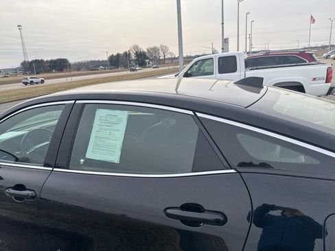 Used 2024 Toyota Crown XLE image 27