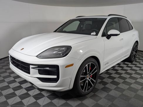 New 2026 Porsche Cayenne GTS image 1