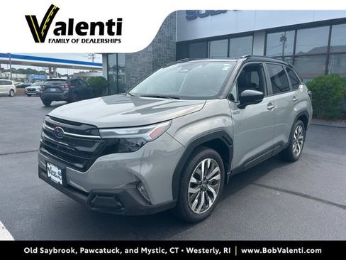 Used 2025 Subaru Forester Touring AWD/4WD image 1