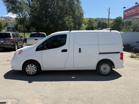 Used 2018 Nissan NV200 S FWD image 3