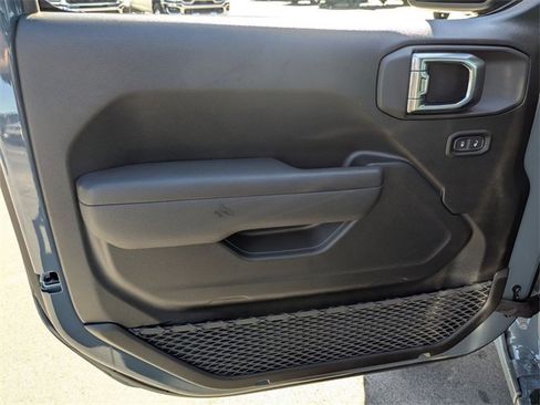 New 2026 Jeep Gladiator Sport image 10