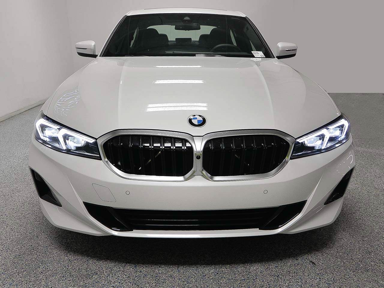 Used 2026 BMW 330i Sedan w/ Convenience Package RWD image 2