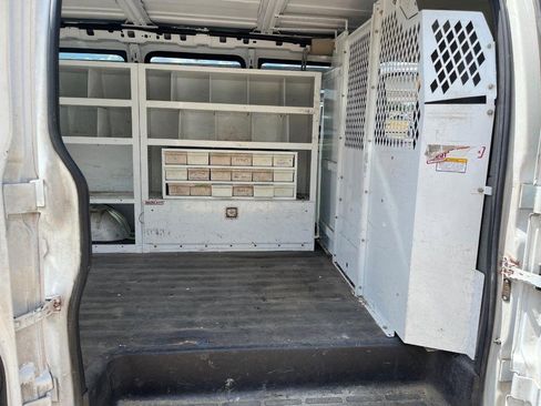 Used 2010 Chevrolet Express 1500 w/ Power Package image 11