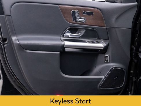 Used 2023 Mercedes-Benz GLA 250 4MATIC image 12