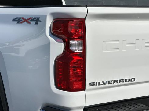 Used 2025 Chevrolet Silverado 2500 LT w/ Convenience Package AWD/4WD image 37