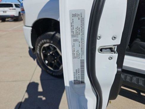 Used 2026 RAM 2500 Laramie AWD/4WD image 31
