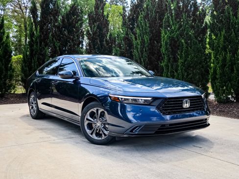 New 2026 Honda Accord EX-L image 2