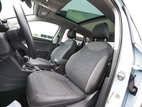 Used 2025 Volkswagen Taos SE AWD/4WD image 35