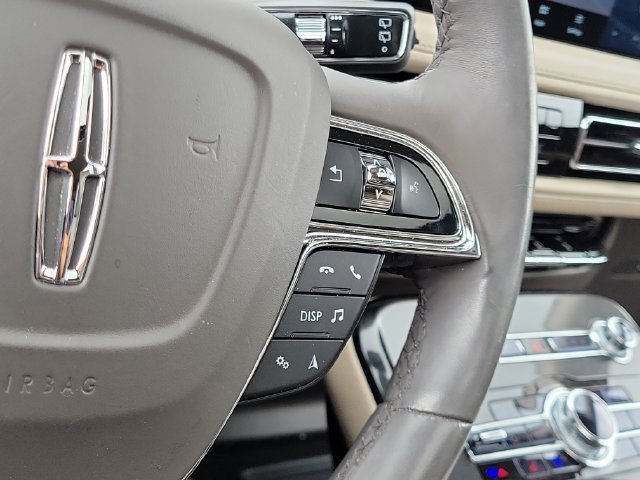 Used 2022 Lincoln Nautilus Reserve AWD/4WD image 12