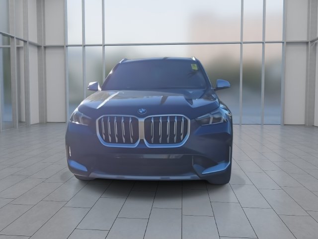 Used 2023 BMW X1 xDrive28i w/ Premium Package AWD/4WD image 3