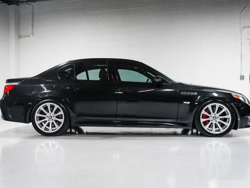 Used 2007 BMW M5 image 2