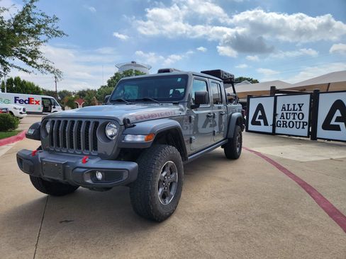 Used 2021 Jeep Gladiator Rubicon w/ Trailer Tow Package AWD/4WD image 2