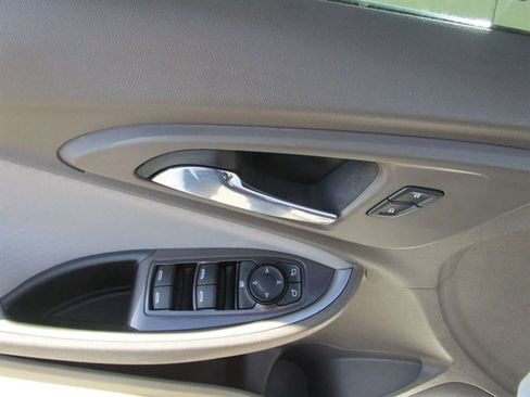 Used 2022 Chevrolet Malibu LT image 12