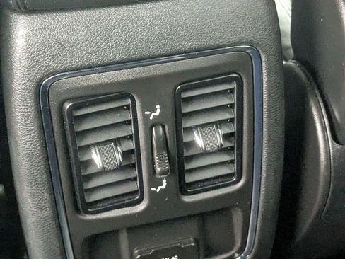 Used 2022 Jeep Grand Cherokee Laredo X AWD/4WD image 27