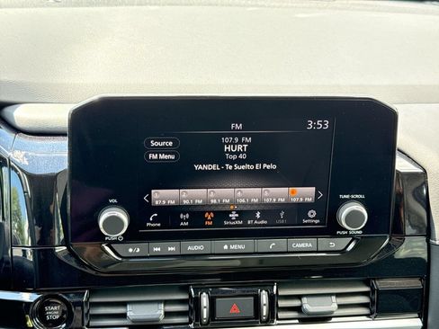 Used 2025 Nissan Pathfinder SV FWD image 12