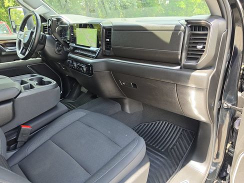 Used 2025 Chevrolet Silverado 2500 LT w/ Convenience Package AWD/4WD image 11