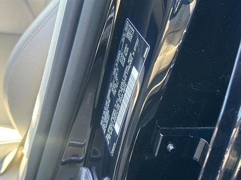 Certified 2023 Volvo XC60 T8 Plus w/ Climate Package image 34