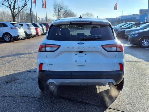 Used 2022 Ford Escape SE image 5
