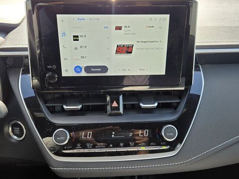 Used 2025 Toyota Corolla XSE image 18