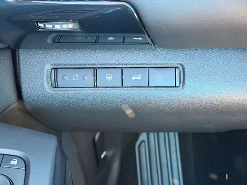New 2026 Nissan Pathfinder SV AWD/4WD image 11
