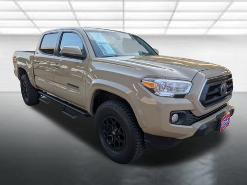 Used 2020 Toyota Tacoma SR5 RWD image 1