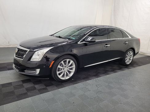Used 2017 Cadillac XTS Luxury FWD image 2