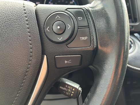 Used 2018 Toyota RAV4 XLE w/ Plus Extra Value Package FWD image 37