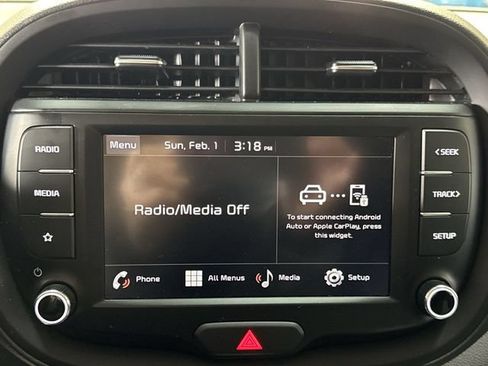 Used 2024 Kia Soul LX w/ Option Group 015 FWD image 15