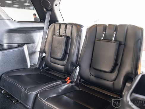 Used 2020 Ford Explorer XLT w/ Equipment Group 202A RWD image 37