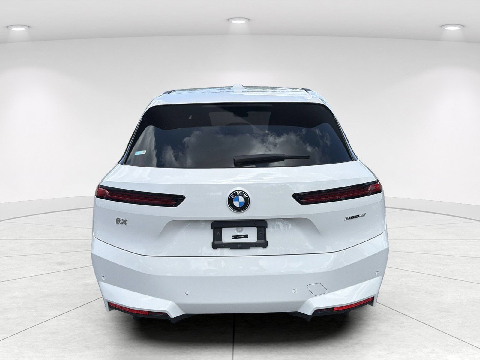 Certified 2026 BMW iX xDrive45 w/ Premium Package AWD/4WD image 5