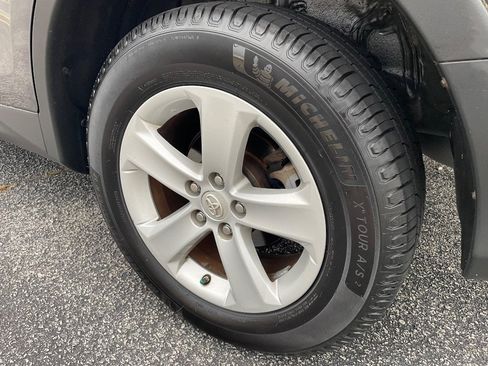 Used 2013 Toyota RAV4 XLE FWD image 10