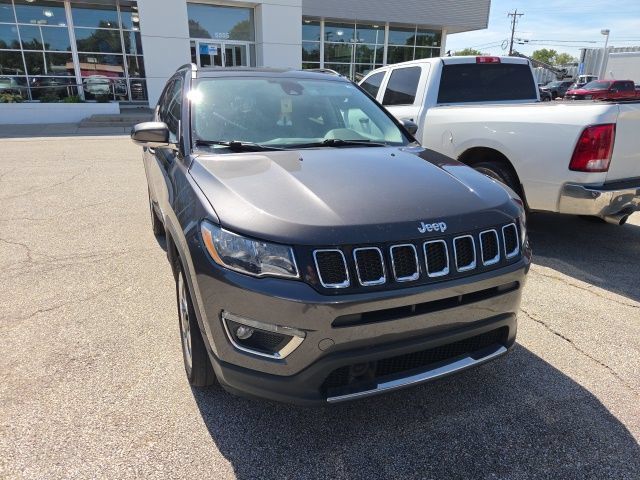 Used 2021 Jeep Compass Limited AWD/4WD image 4