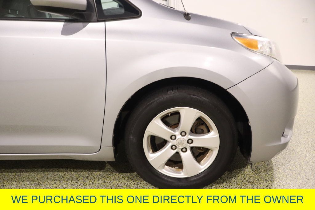 Used 2014 Toyota Sienna LE FWD image 12