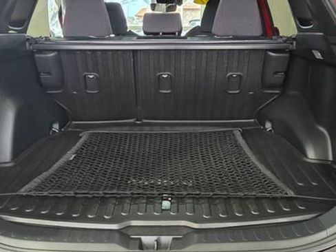 Used 2021 Toyota RAV4 SE image 7