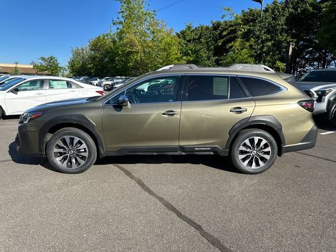 Used 2023 Subaru Outback Touring XT w/ Popular Package #2 AWD/4WD image 3