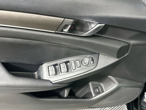 Used 2019 Honda Accord LX image 15