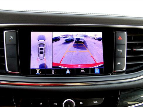 Used 2022 Buick Enclave Premium image 17