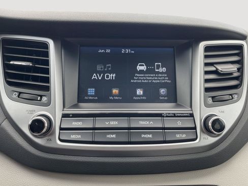 Used 2018 Hyundai Tucson Value FWD image 16