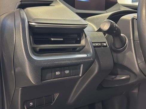 Used 2024 Toyota Prius LE image 9