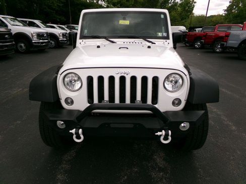 Used 2015 Jeep Wrangler Unlimited Sport w/ Quick Order Package 24S AWD/4WD image 3