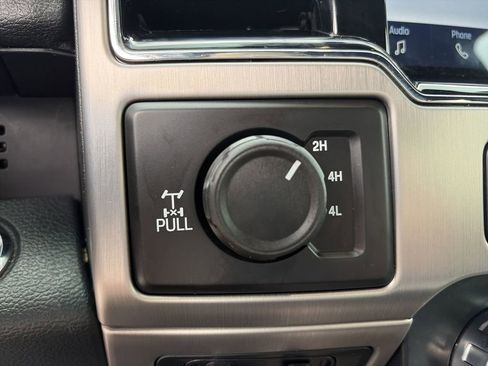 Used 2022 Ford F250 Platinum w/ Tremor Off-Road Package AWD/4WD image 27