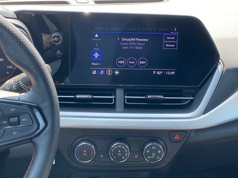 Used 2025 Chevrolet Trax RS w/ Driver Confidence Package FWD image 10