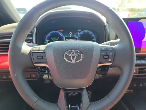 Used 2025 Toyota Camry XSE image 23